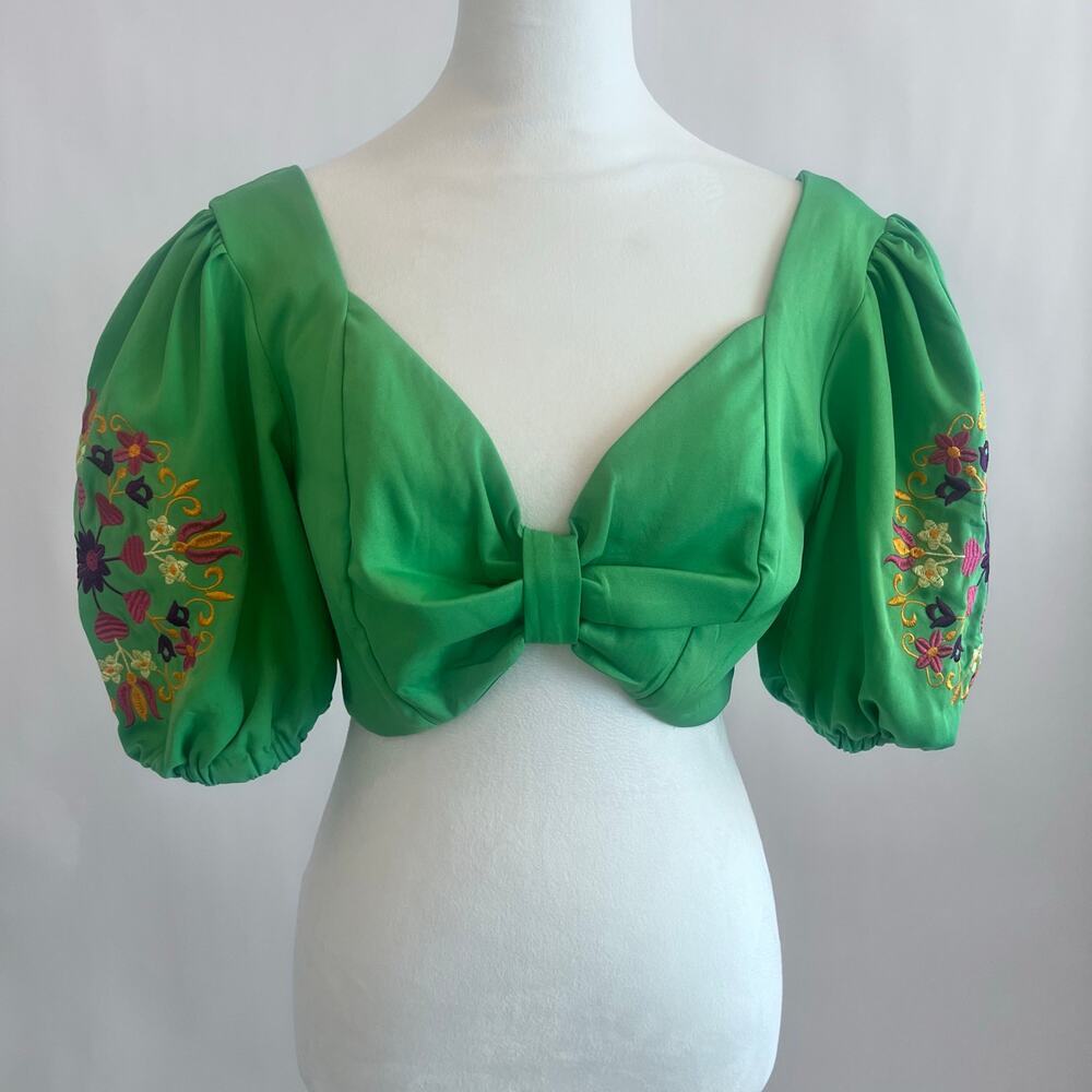 MISS MIA MIA NWT CROP TOP PUFF FLORAL EMBRIODERED SLEEVES BRIGHT GREEN SIZE M - Picture 2 of 11